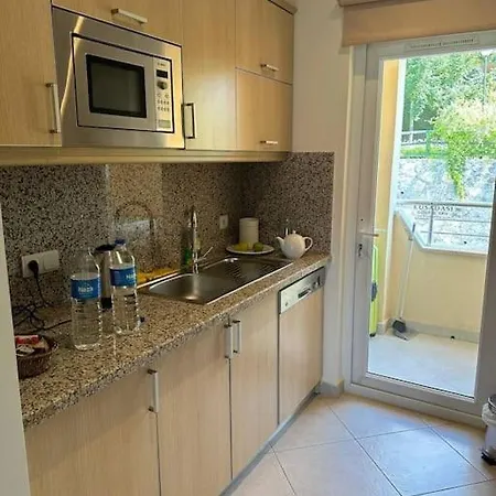 2 Bedroom Golf